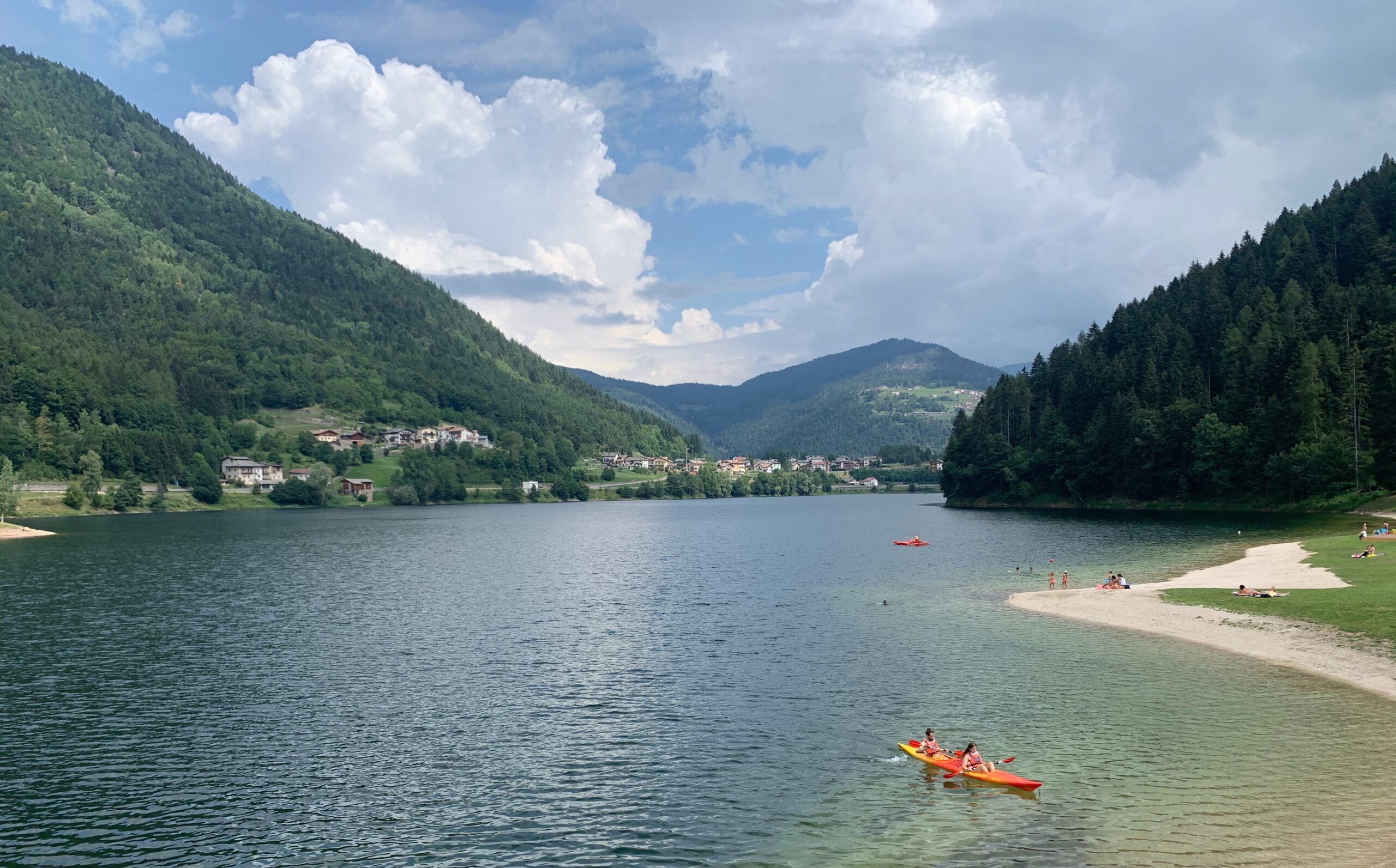 val-di-cembra-baselga-di-pine-lago-serraia-scaled-e1625417375679.jpg