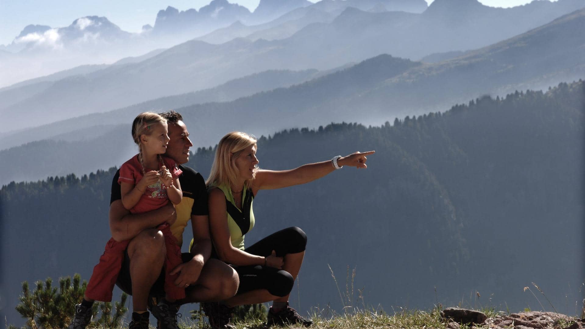 famiglia-montagna.jpg