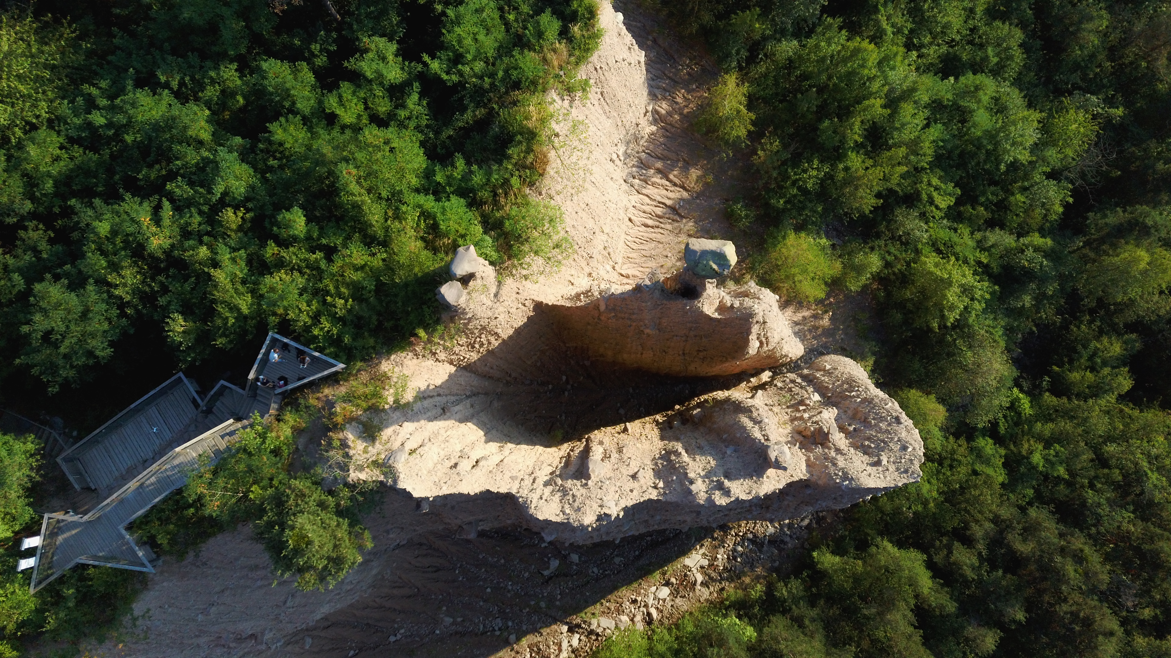 Piramidi_di_Segonzano_drone_02.jpg